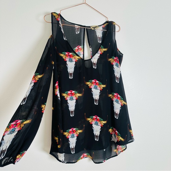 Show Me Your Mumu Jamie Tunic Bull and the Beautiful Open shoulder - Picture 8 of 8